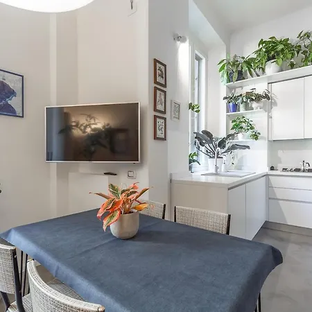 Milan, Cozy Flat In Porta Venezia Apartment *